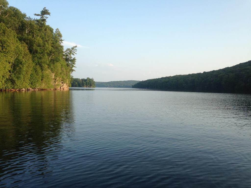 Algonquin Highlands Little Hawk Resort & Marina מראה חיצוני תמונה
