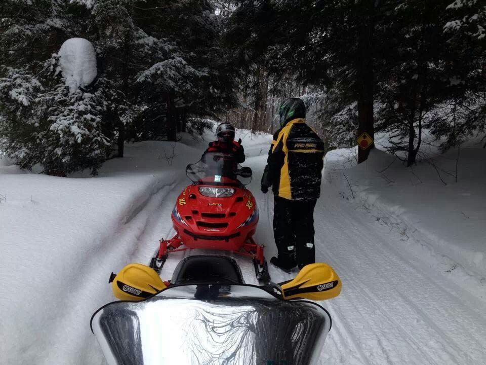 Algonquin Highlands Little Hawk Resort & Marina מראה חיצוני תמונה