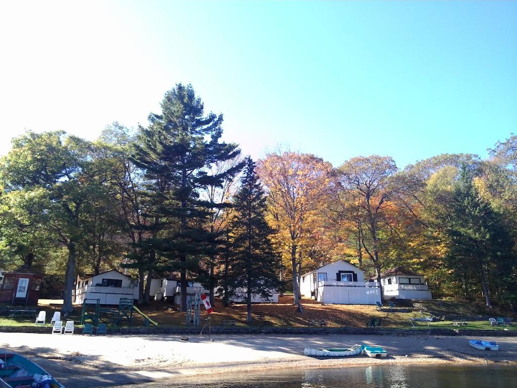 Algonquin Highlands Little Hawk Resort & Marina מראה חיצוני תמונה