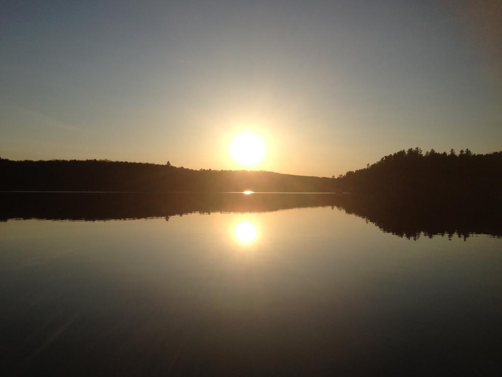 Algonquin Highlands Little Hawk Resort & Marina מראה חיצוני תמונה