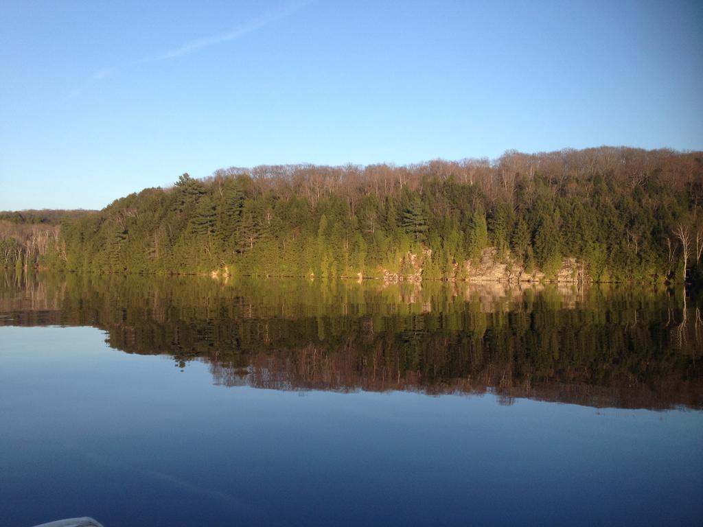 Algonquin Highlands Little Hawk Resort & Marina מראה חיצוני תמונה