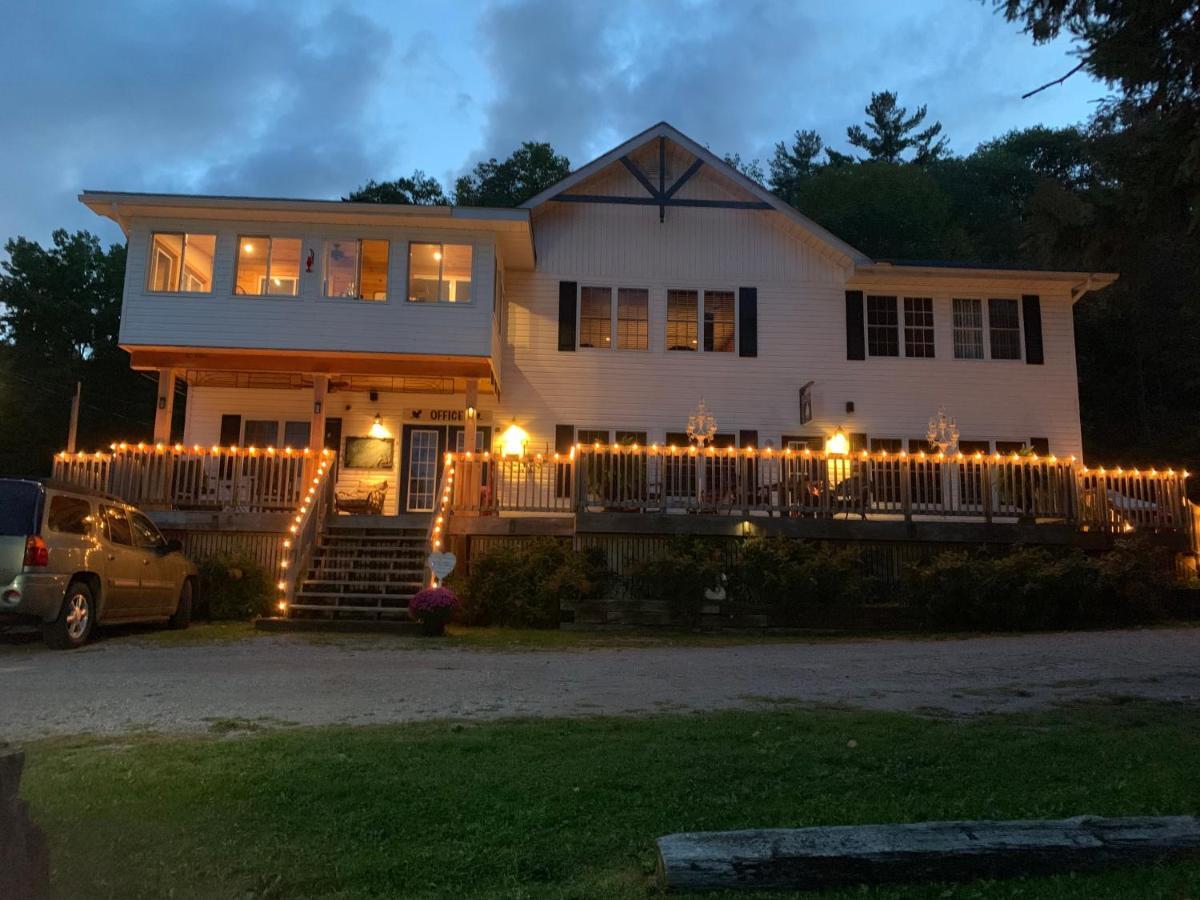 Algonquin Highlands Little Hawk Resort & Marina מראה חיצוני תמונה